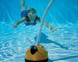 Hayward 500 Aqua Bug pool cleaner